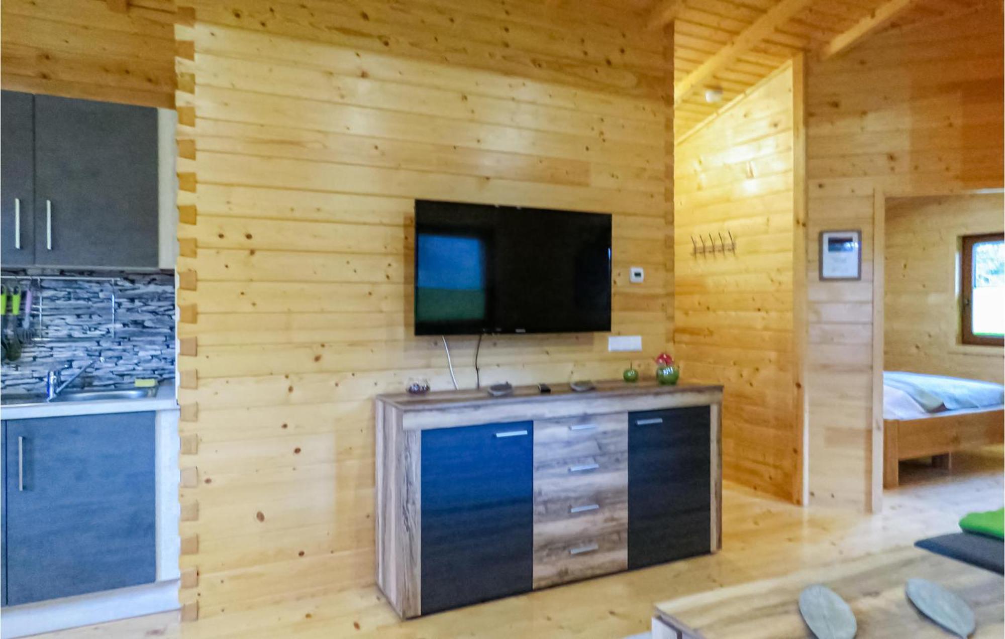Lovely Home In Merzalben With Wifi Bagian luar foto